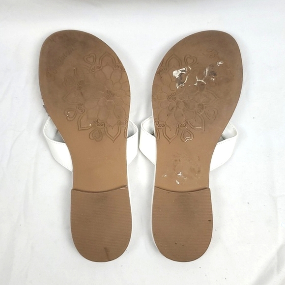 Brighton Astor White Leather Thong Flip Flops - Picture 3 of 6